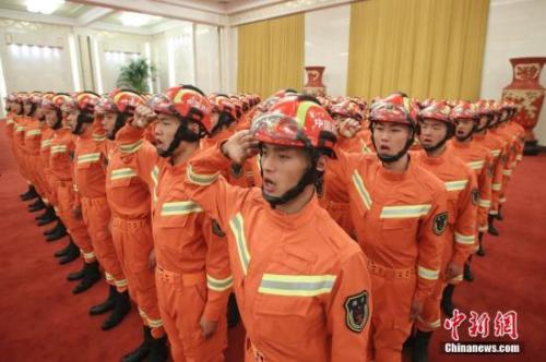 国家首次面向社会招18万名消防员 考试要测体能心理